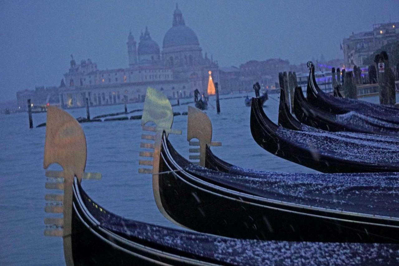 Ca Lezze Bell'Appartamento Nel Cuore Di Venezia エクステリア 写真